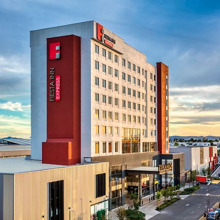 Fiesta Inn Express Puebla Explanada Exterior photo